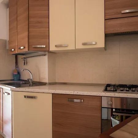 Light & Cozy Flat Near Navigli, Iulm, Bocconi Апартаменты